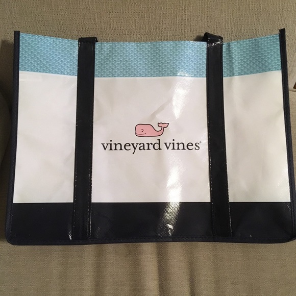 Vineyard Vines Bag - Picture 1 of 7